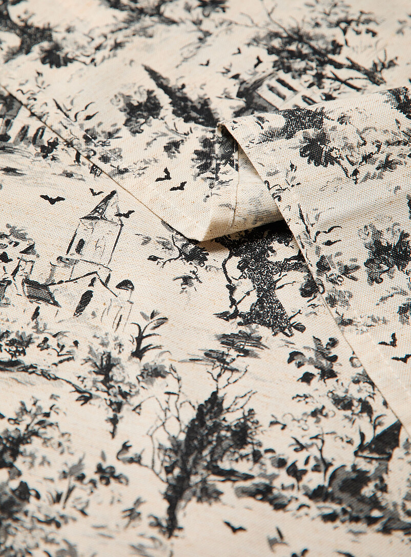 Touch of linen gothic chill tablecloth Halloween Collection product image 3