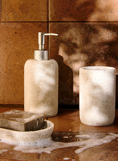 Sand-coloured accessories