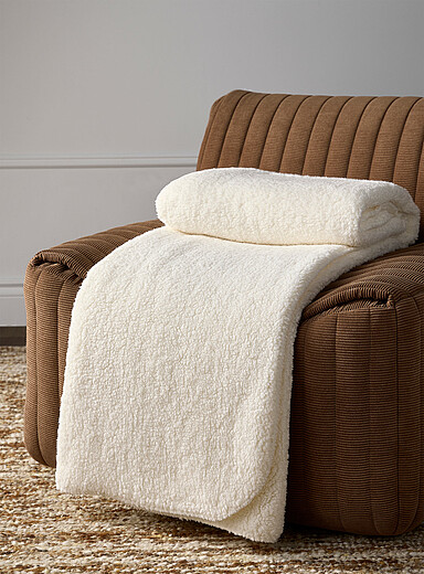Solid high pile fleece throw 130 x 160 cm