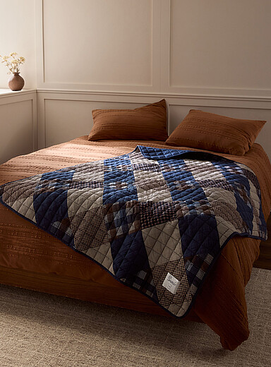 La courtepointe patchwork sobres motifs 120 x 150 cm