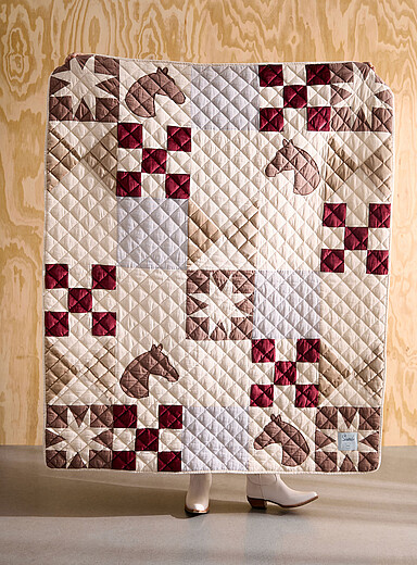 La courtepointe patchwork charme &eacute;questre 120 x 150 cm