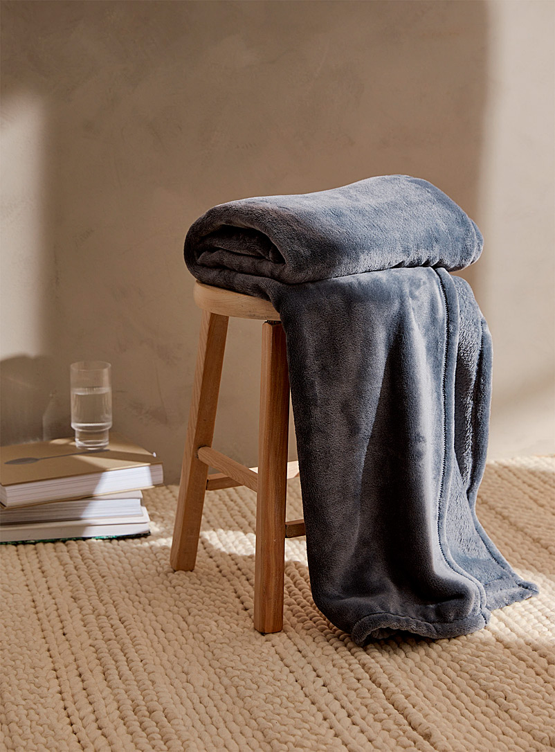 Collection Polyester Throw Throw Blankets | Decor | Simons Canada