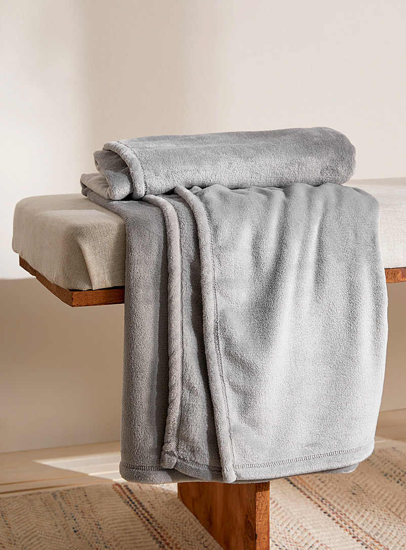 Collection Polyester Throw Throw Blankets | Decor | Simons