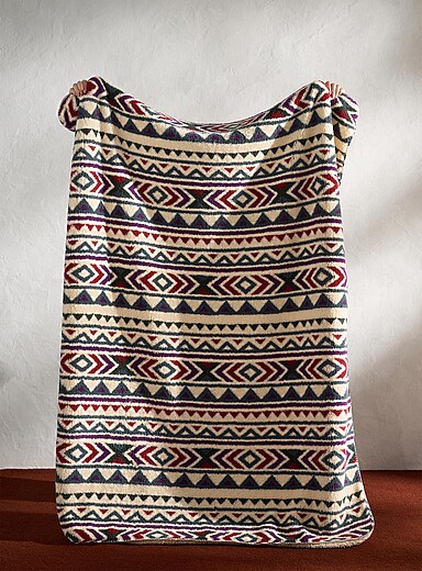 Geometric stripe high-pile fleece throw 130 x 160 cm