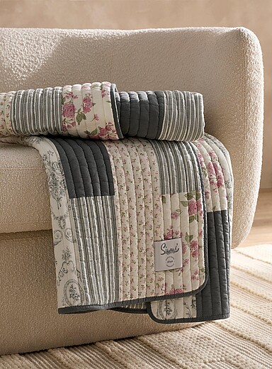 La courtepointe patchwork nostalgie florale 120 x 150 cm