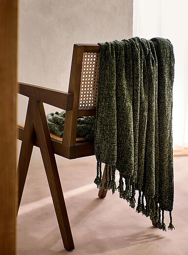 Silky chenille knit fringed throw 130 x 170 cm