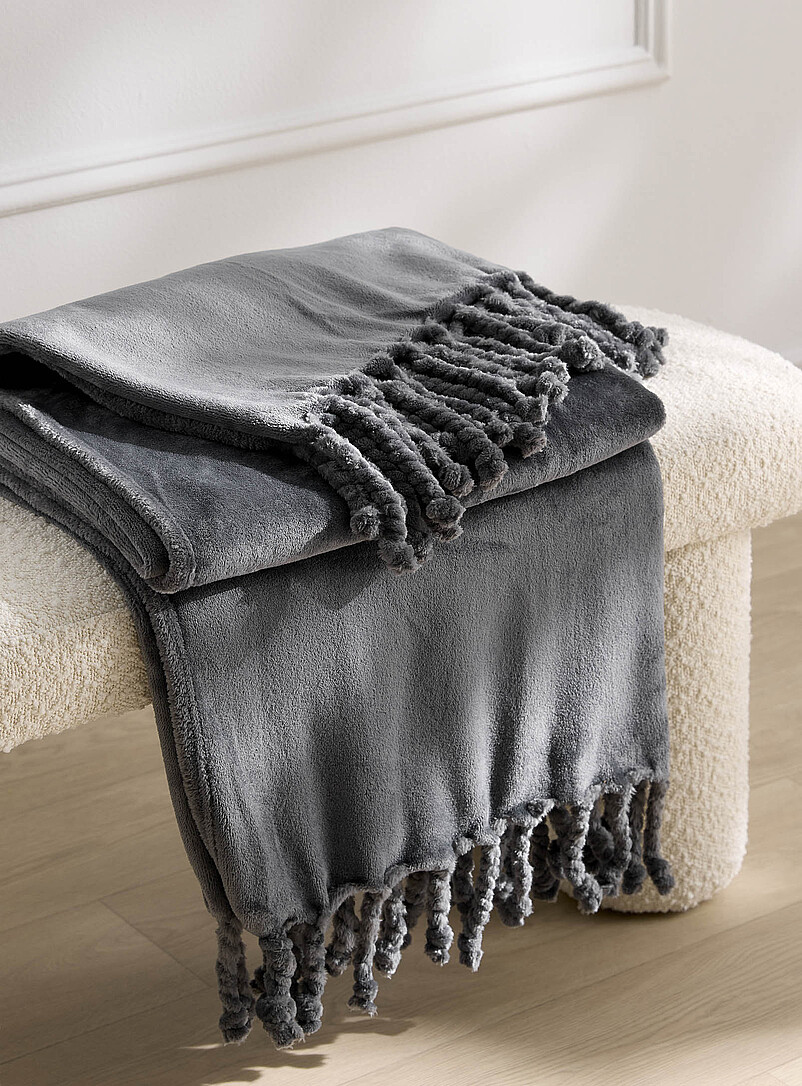 Solid Soft Plush Fringed Throw 130 X 170 Cm