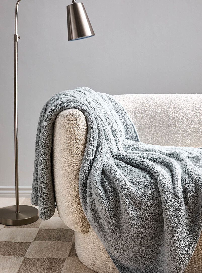 Solid High Pile Fleece Throw 130 X 160 Cm