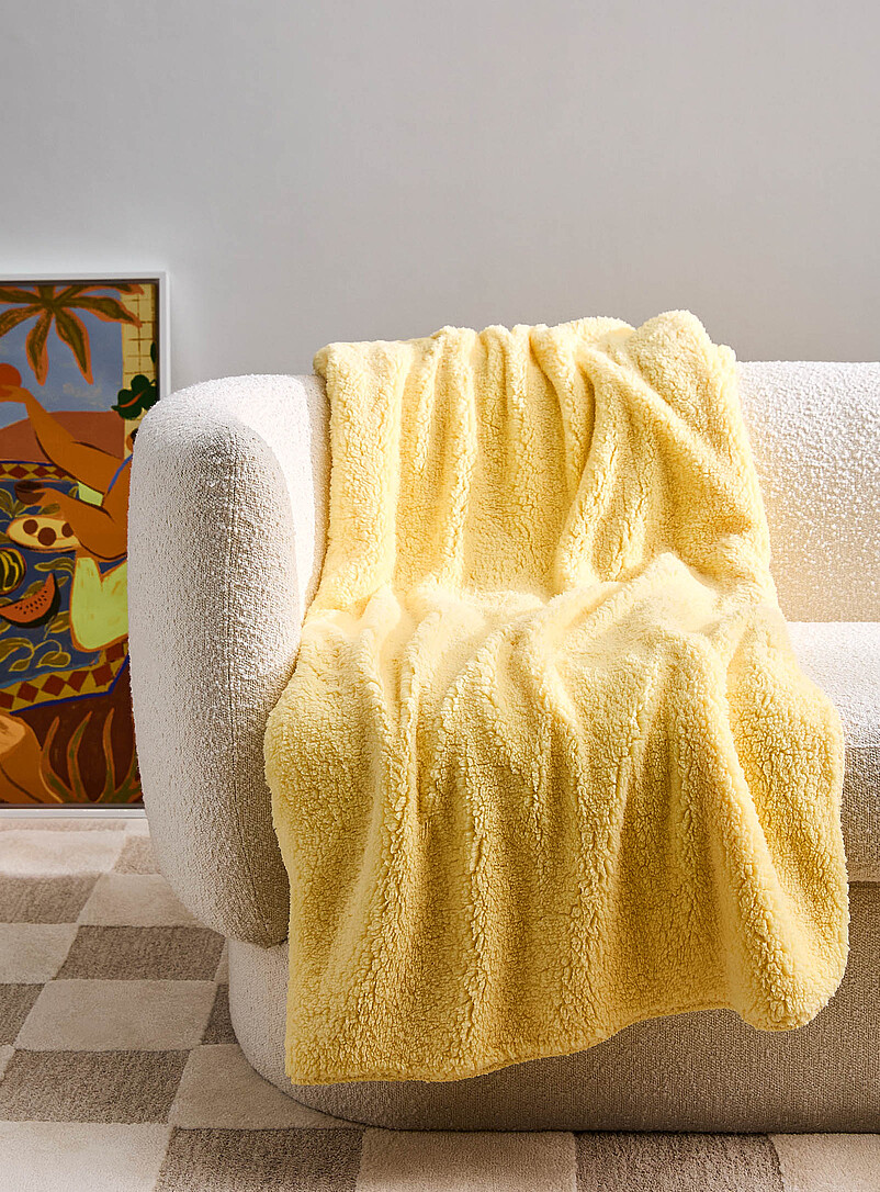 Solid High Pile Fleece Throw 130 X 160 Cm