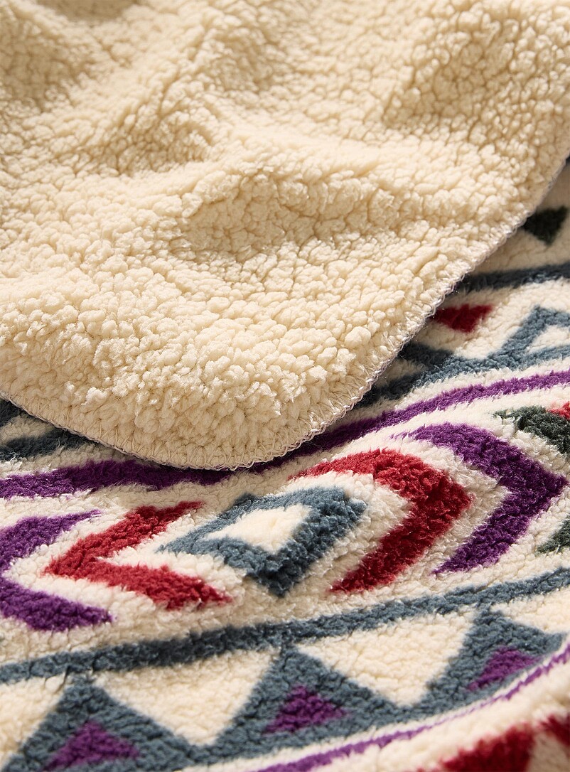 Geometric stripe high-pile fleece throw 130 x 160 cm product image 2
