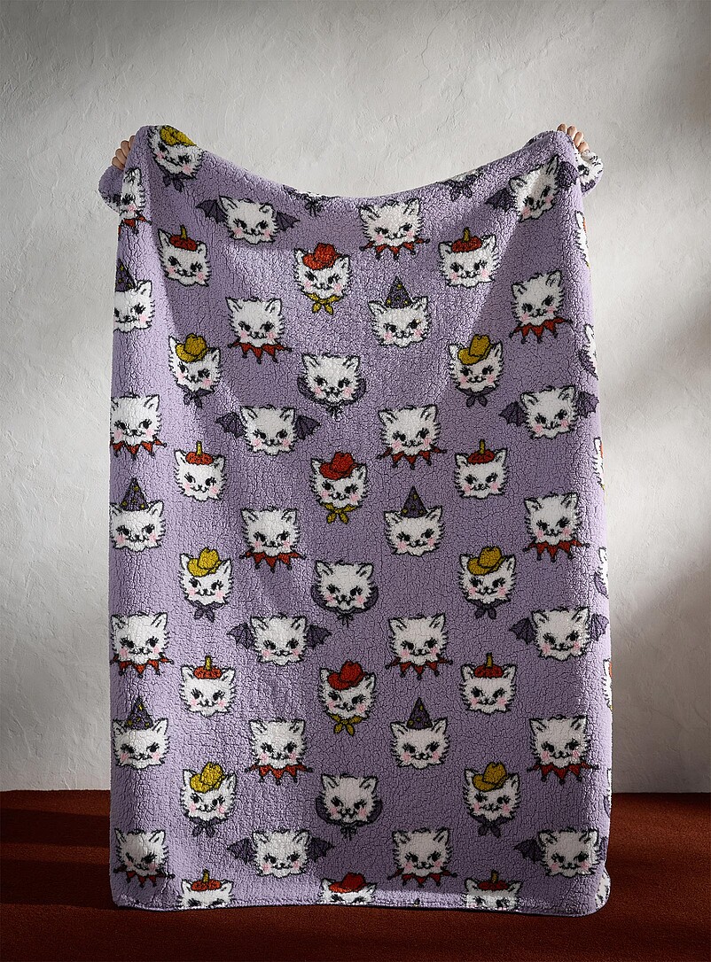 Costumed cats high-pile fleece throw Halloween Collection 130 x 160 cm product image (primary)