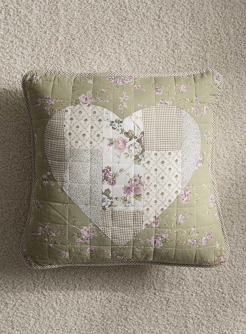 Removable-Cover Floral Heart Patchwork Cushion 50 X 50 Cm
