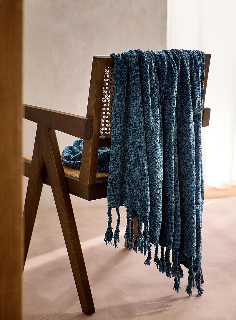 Silky Chenille Knit Fringed Throw 130 X 170 Cm