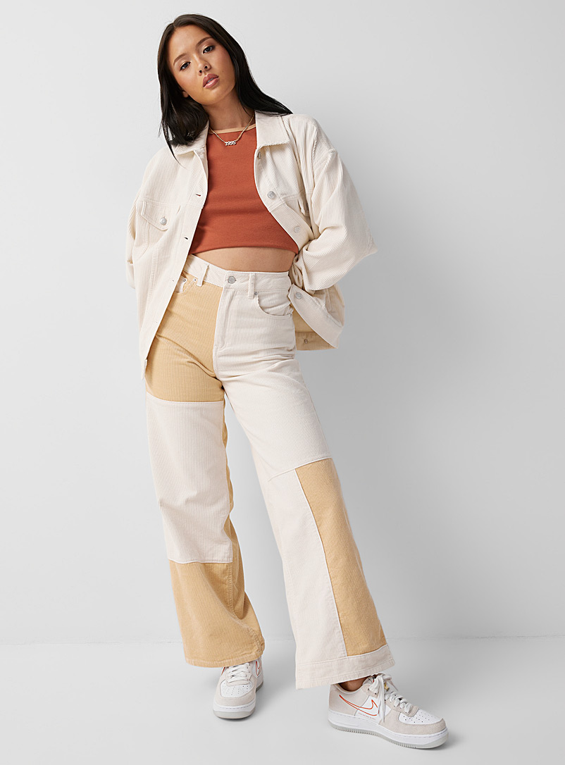 Twik: Le pantalon droit velours côtelé blocs de couleurs Beige crème pour femme