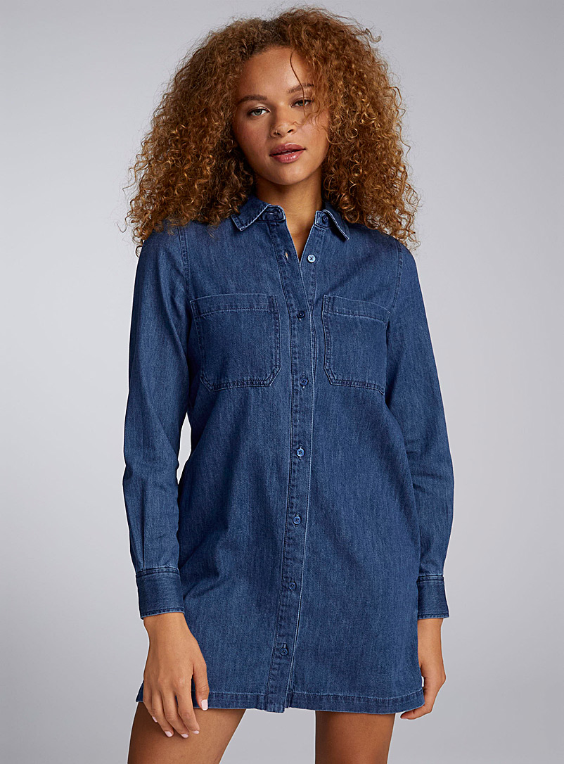 Twik: La robe chemise denim coton biologique Bleu foncé pour femme