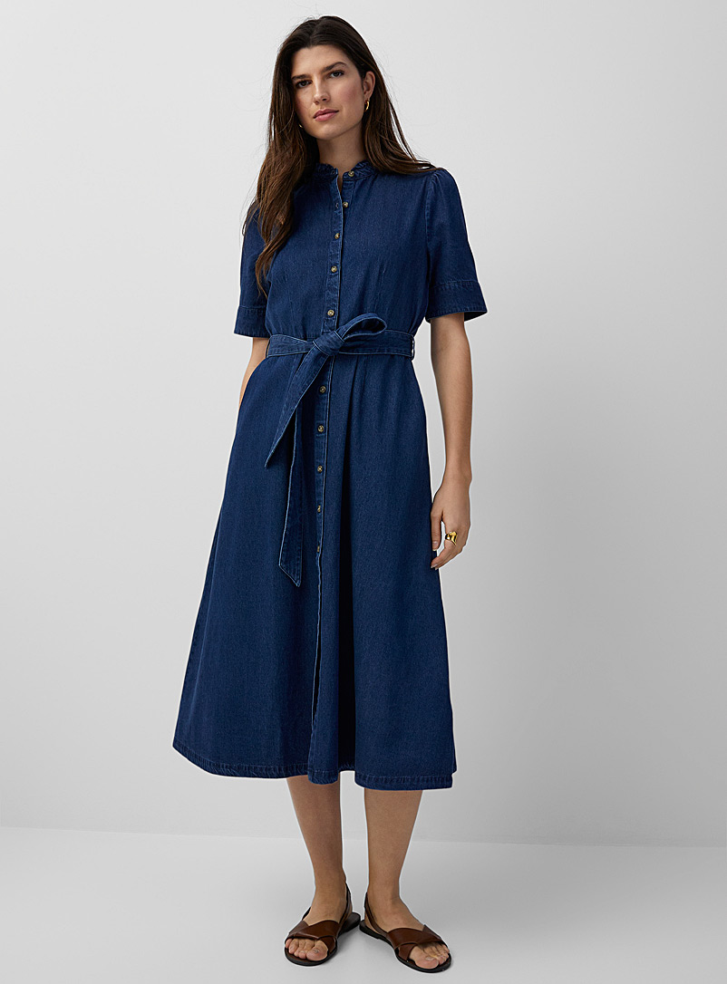 Contemporaine: La robe chemise denim léger Bleu foncé pour femme
