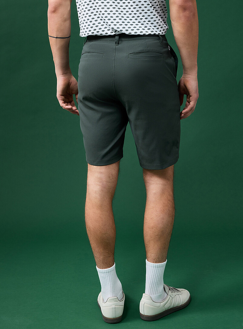 I.FIV5: Le short de golf uni Longueur 9 po Vert fonc&eacute; - Mousse pour homme