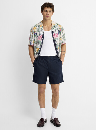 Lightweight weave Bermudas <b>Inseam: 7.5" (19 cm)</b>