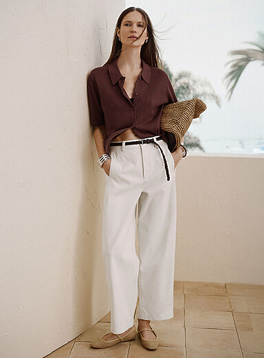 Le pantalon chino coton-lyocell <b>Coupe : jambe ballon, taille haute</b>