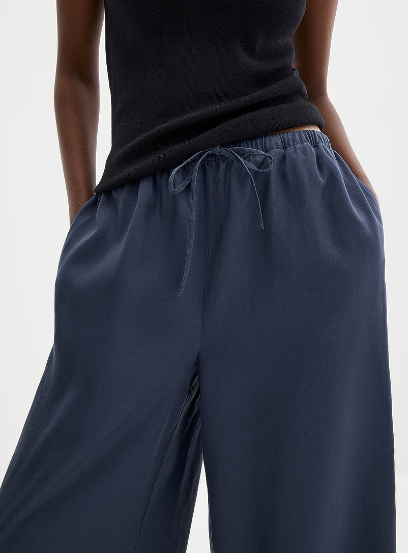 Contemporaine: Le pantalon lyocell fluide taille &eacute;lastique Bleu marine - Bleu nuit pour femme