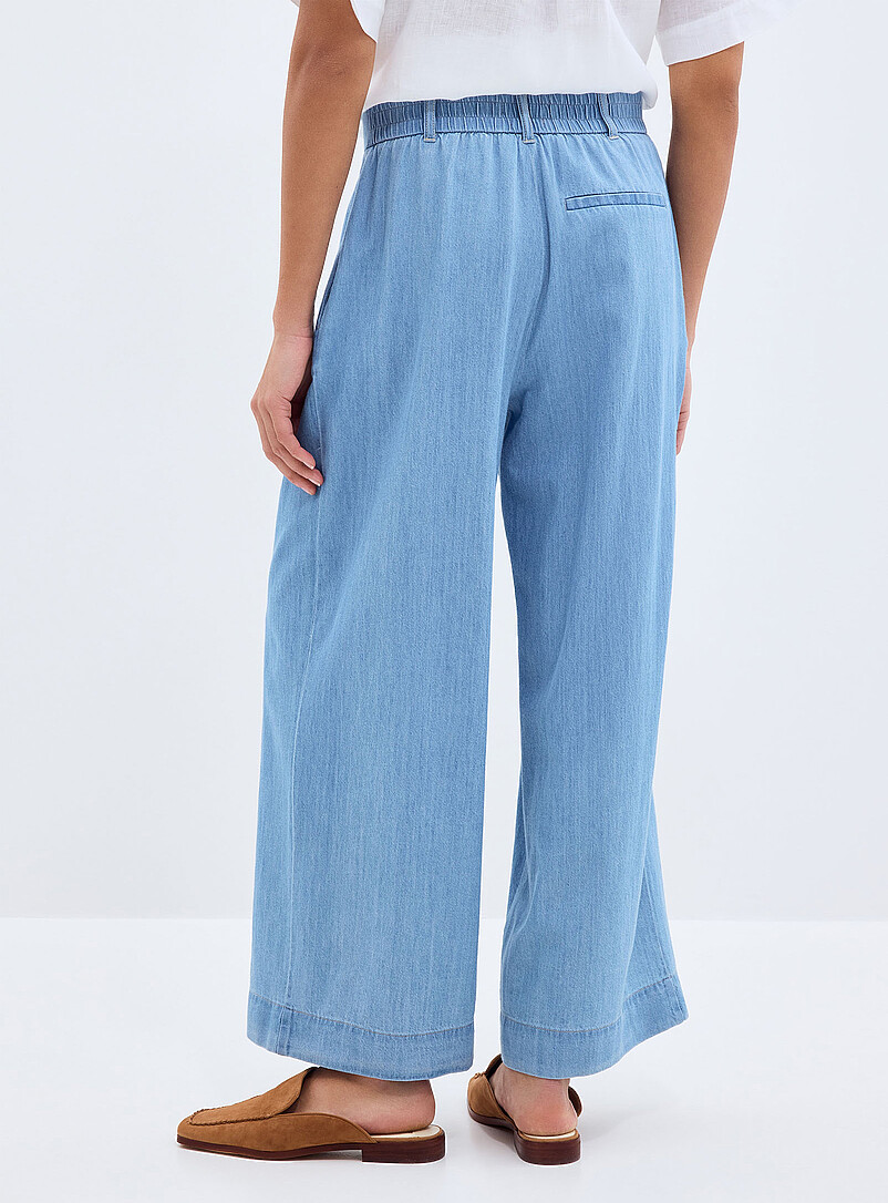 Contemporaine Blue Elastic waist flowy jean <b>Fit: Wide leg, high rise</b> for women