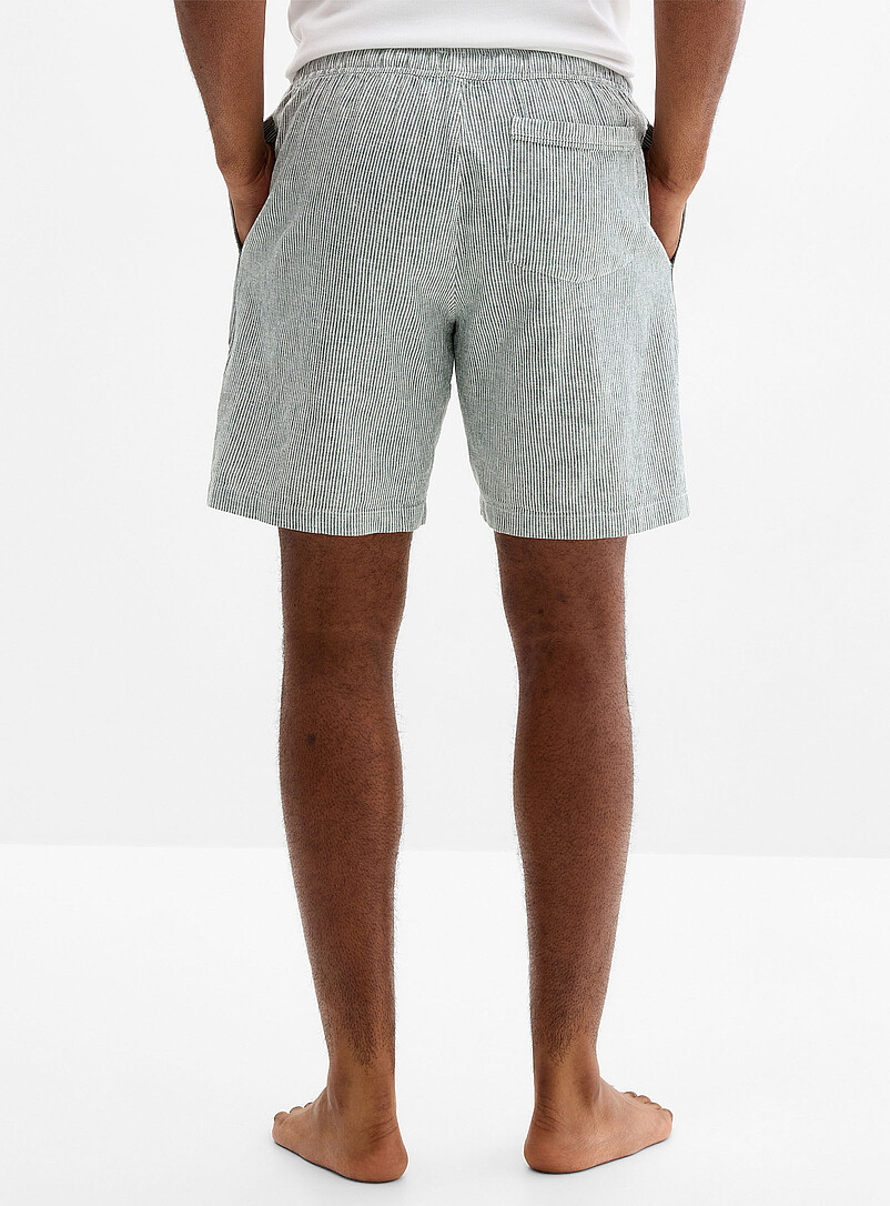 Le 31: Le short pyjama lin l&eacute;ger ray&eacute; Vert &agrave; motifs pour homme