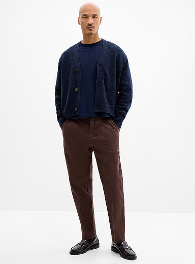Le chino &agrave; plis <b>Coupe Reykjavik - Fusel&eacute;e &agrave; plis</b>