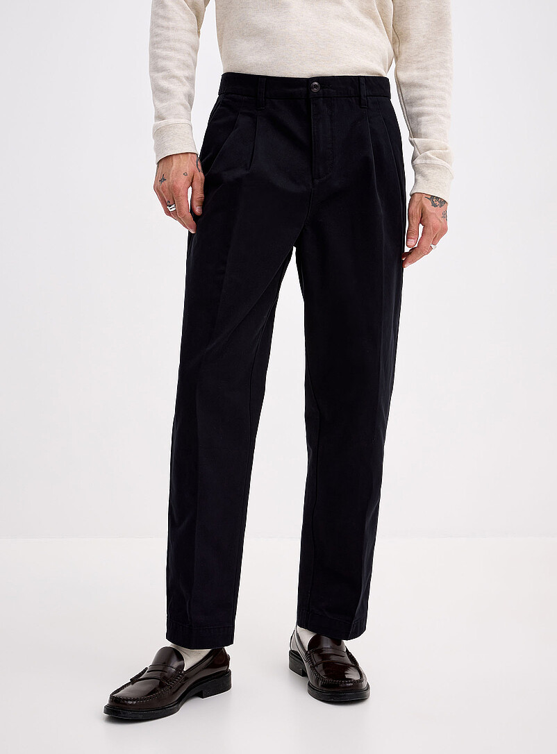 Pleated chinos Reykjavik fit - Tapered with pleats product image 2