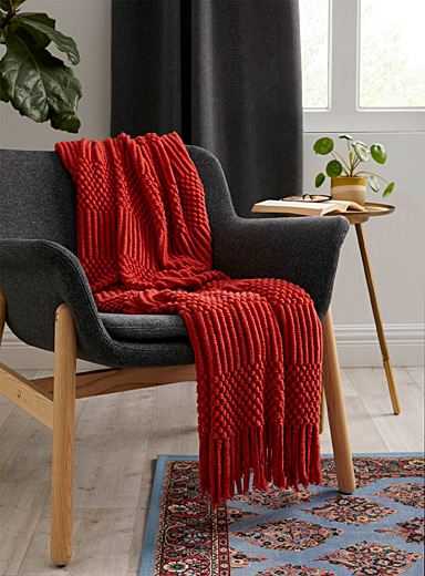 Textured knit throw 130 x 150 cm | Simons Maison | Throw Blankets ...