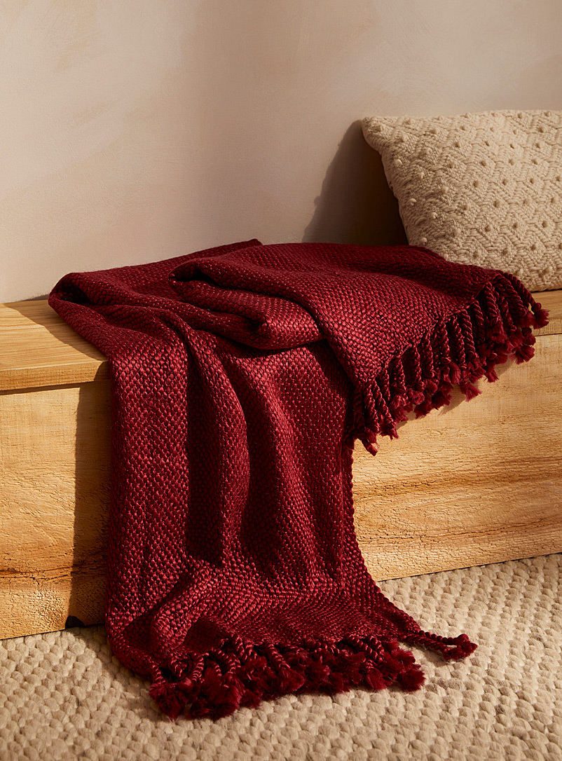 Decorative and Comfy Throws | Simons