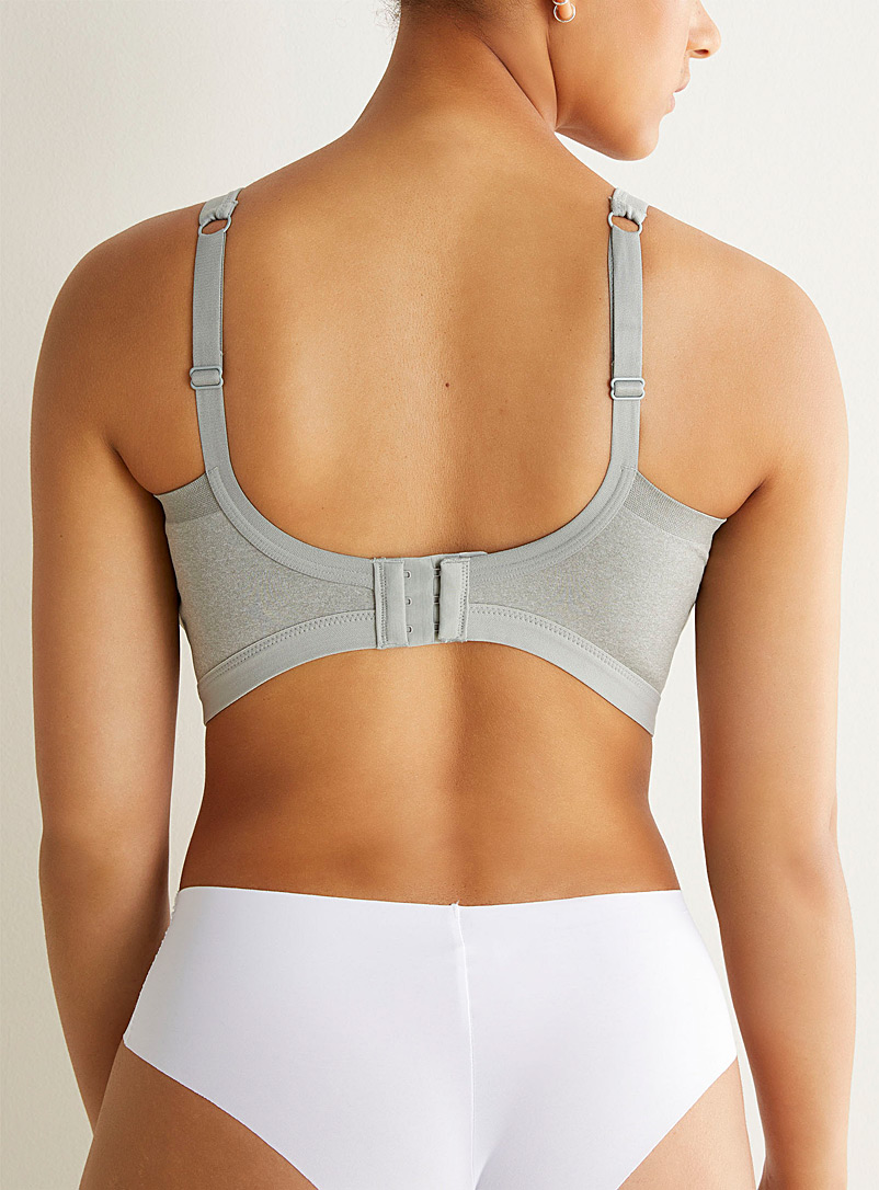Warner's Beige Easy Does It Wireless full-coverage bra for women