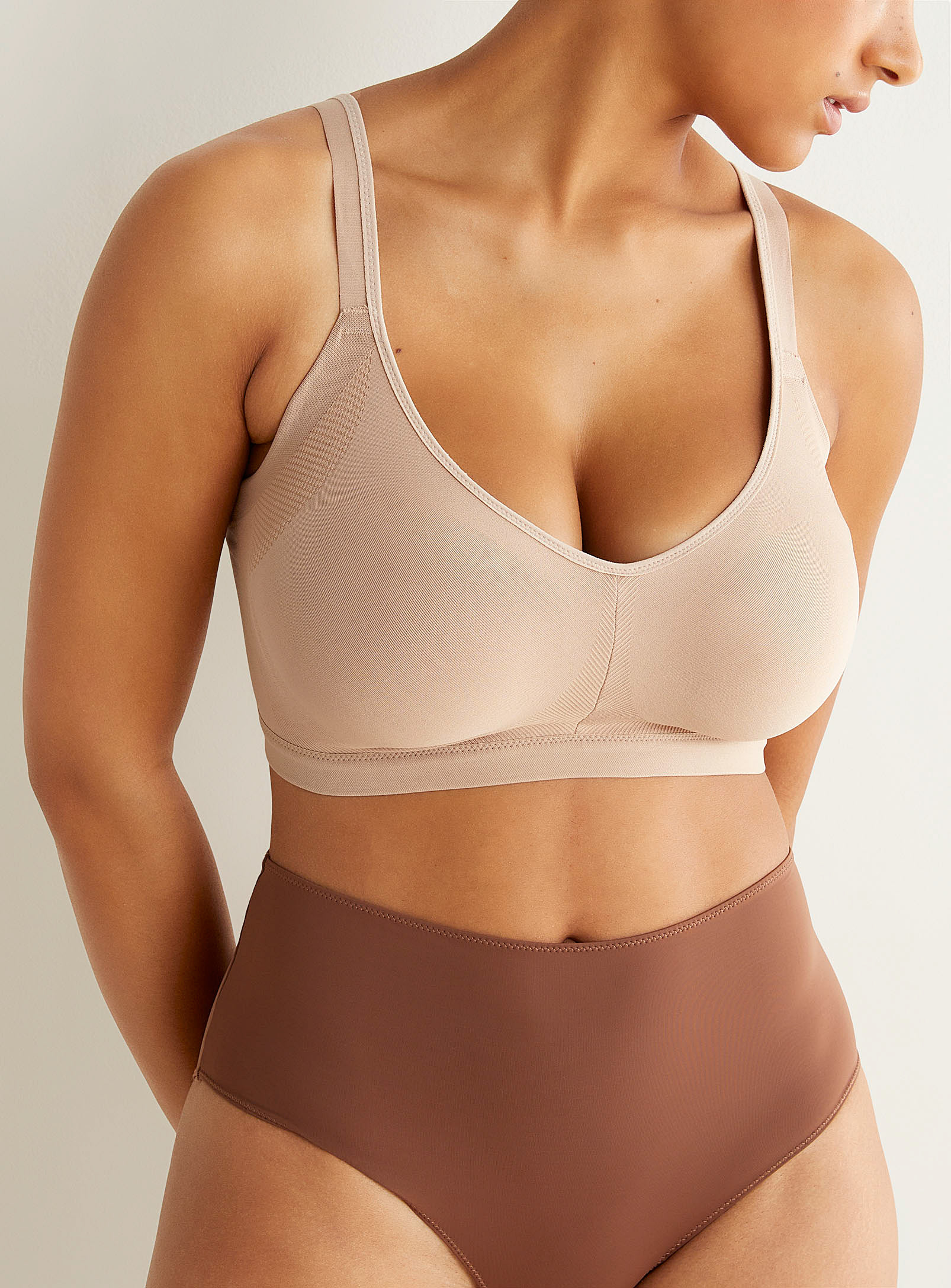 Warner's No Side Effects Back-smoothing Contour Bra Rn2231a In Blush