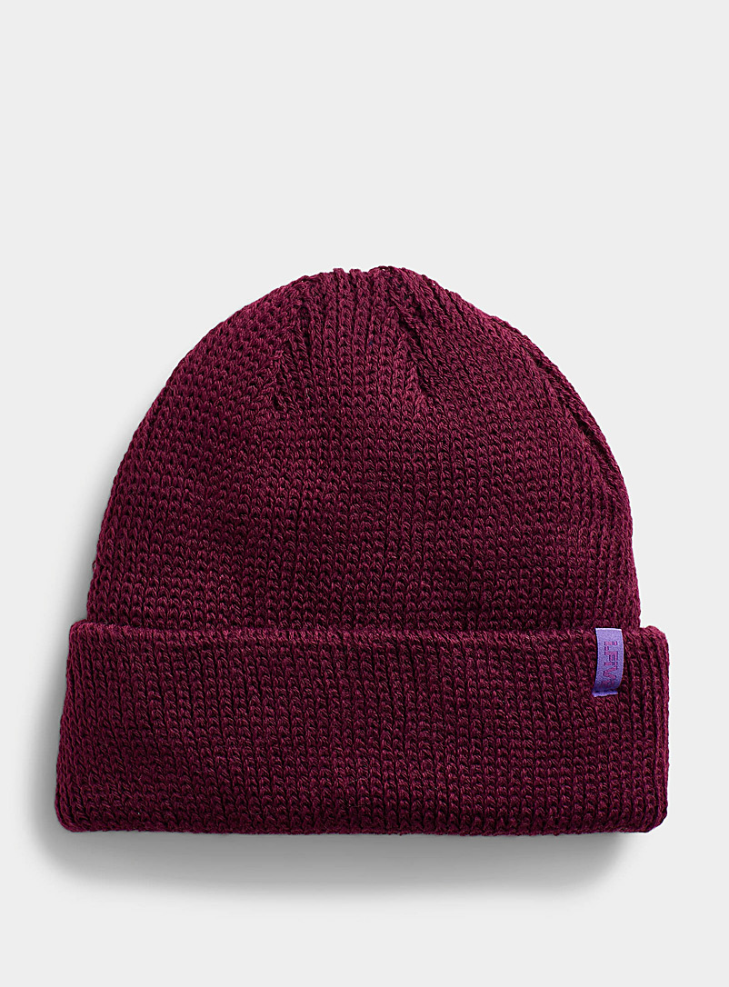 I.FIV5 Dark Crimson Tightly knit cropped tuque for women