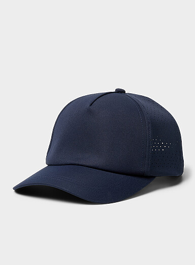 La casquette toile perfor&eacute;e