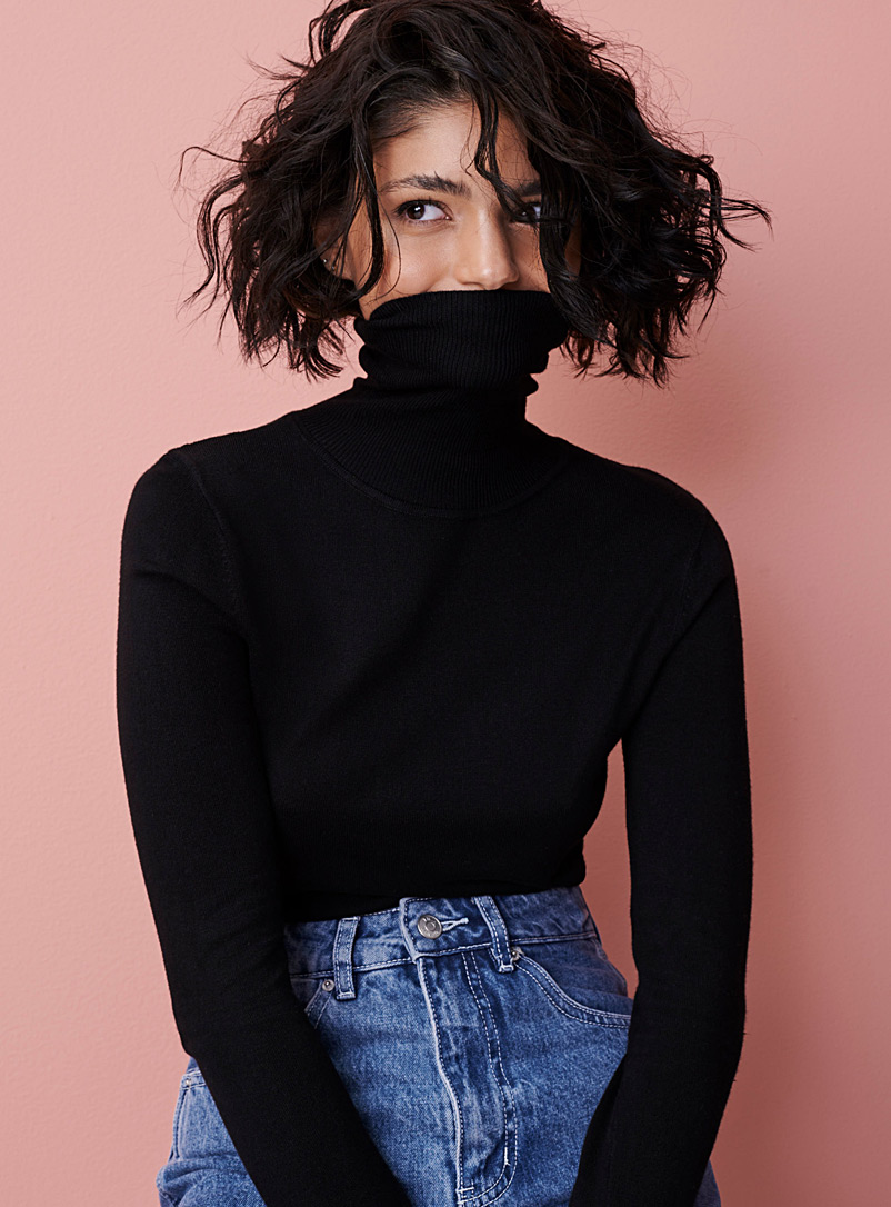Twik Black Thin-knit basic turtleneck sweater for women