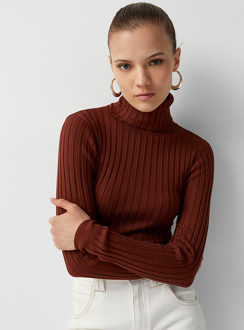 Twik Copper Wide-ribbed fitted turtleneck for women