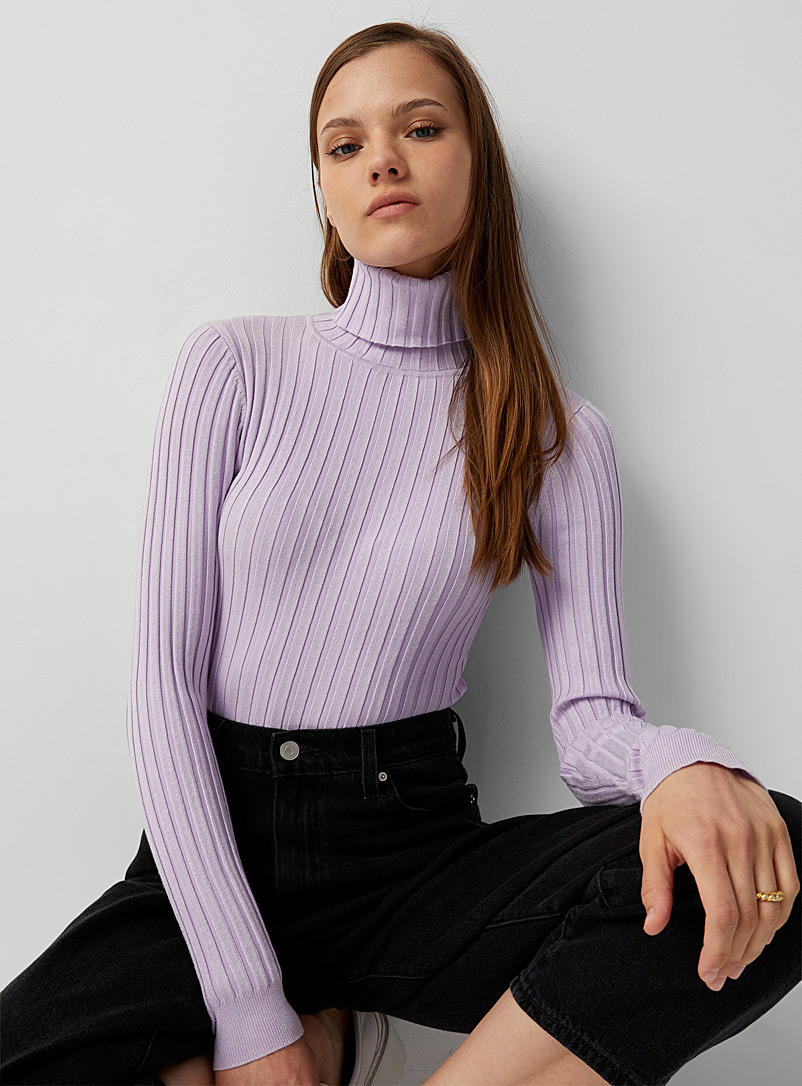 Twik Lilacs Wide-ribbed fitted turtleneck for women