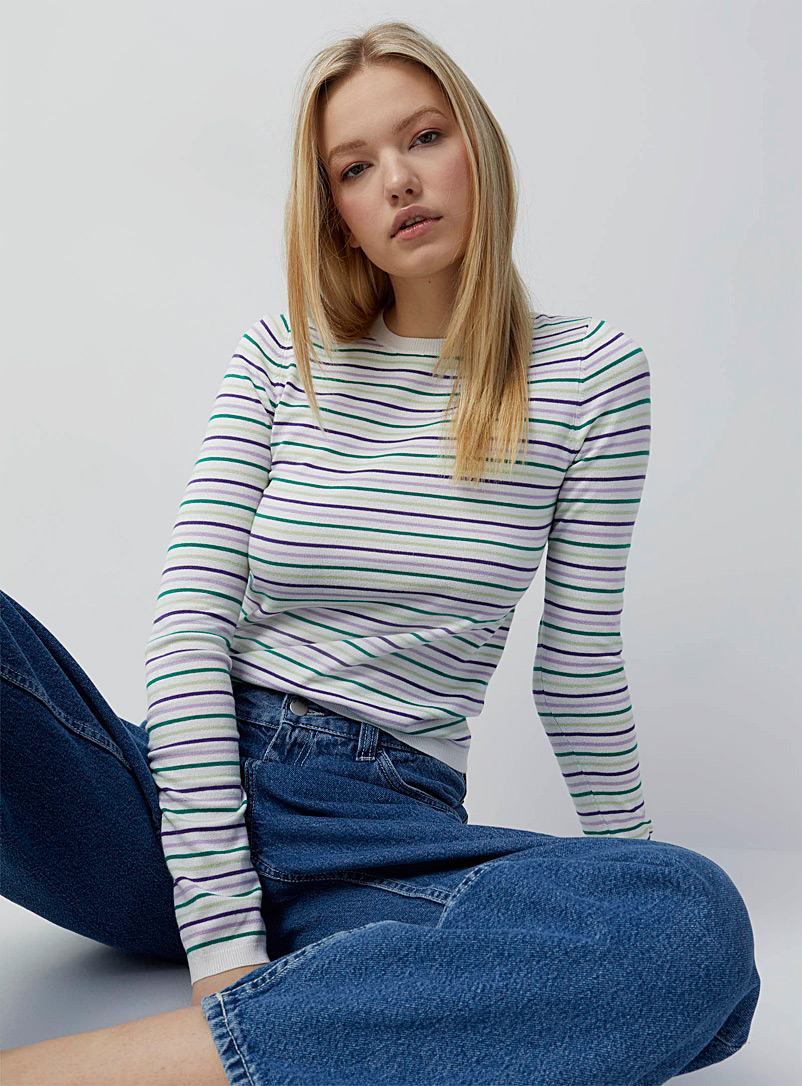 Twik: Le pull fin tricot minirayures Blanc à motifs pour femme