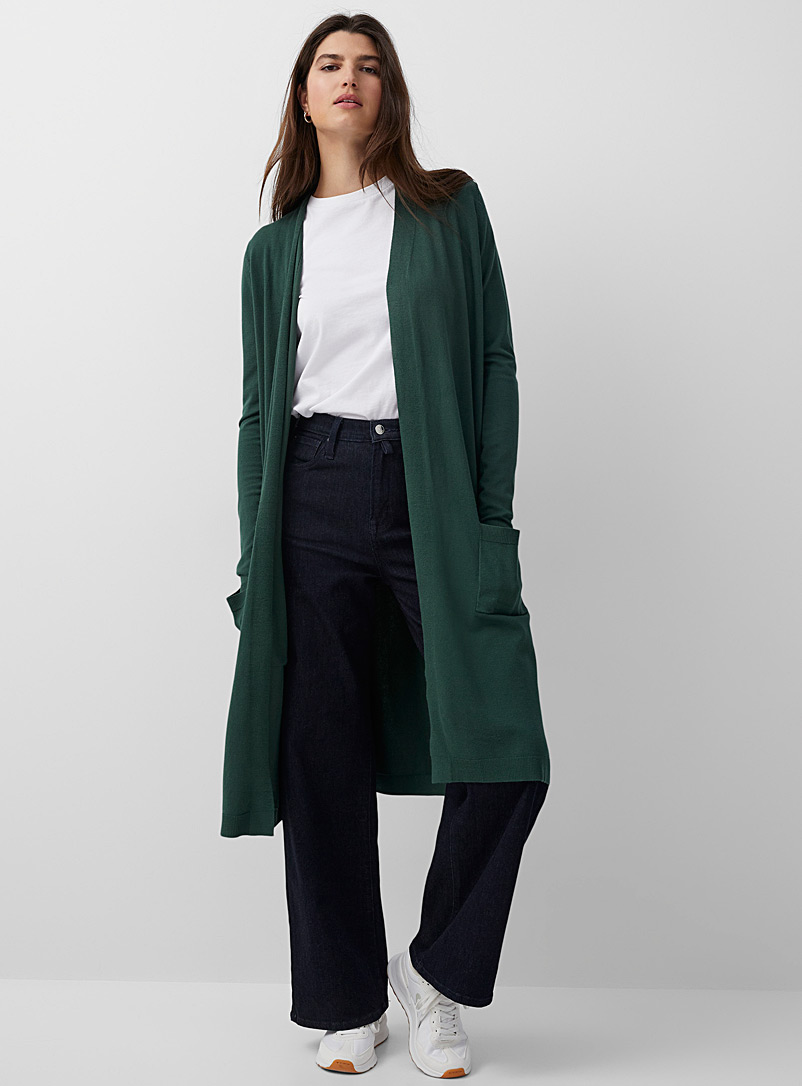 Contemporaine: Le long cardigan ouvert fin tricot Vert foncé-mousse-olive pour femme