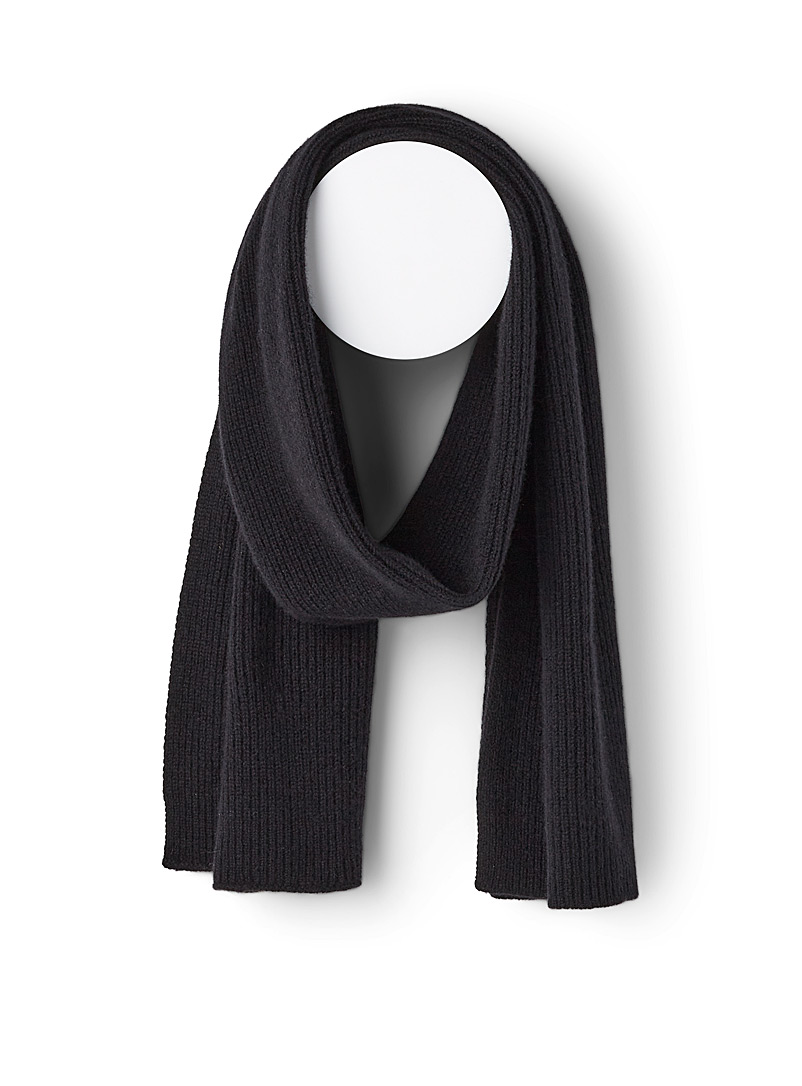 Simons Black Ribbed recycled cashmere scarf for women