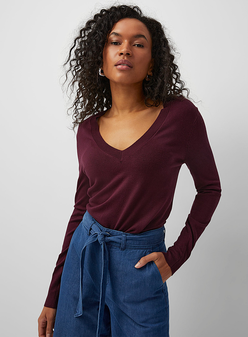Contemporaine Dark Crimson Fine knit V-neck sweater for women