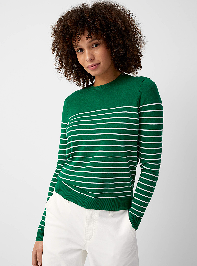 Contemporaine: Le pull rayé tricot léger Vert vif-irlandais-émerau pour femme