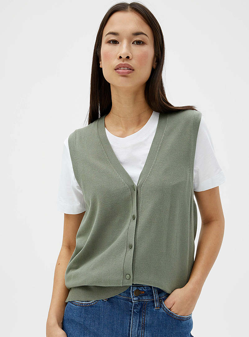 Contemporaine: Le débardeur boutonné fin tricot Vert bouteille pour femme