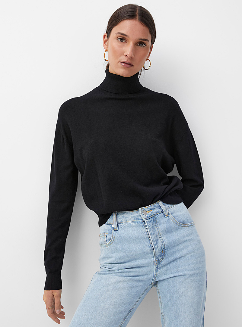 Icône Black Finely ribbed turtleneck sweater for women