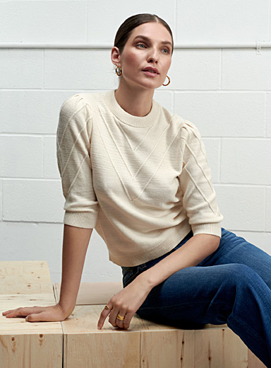 Contemporaine Cream Beige V-ribbed sweater for women