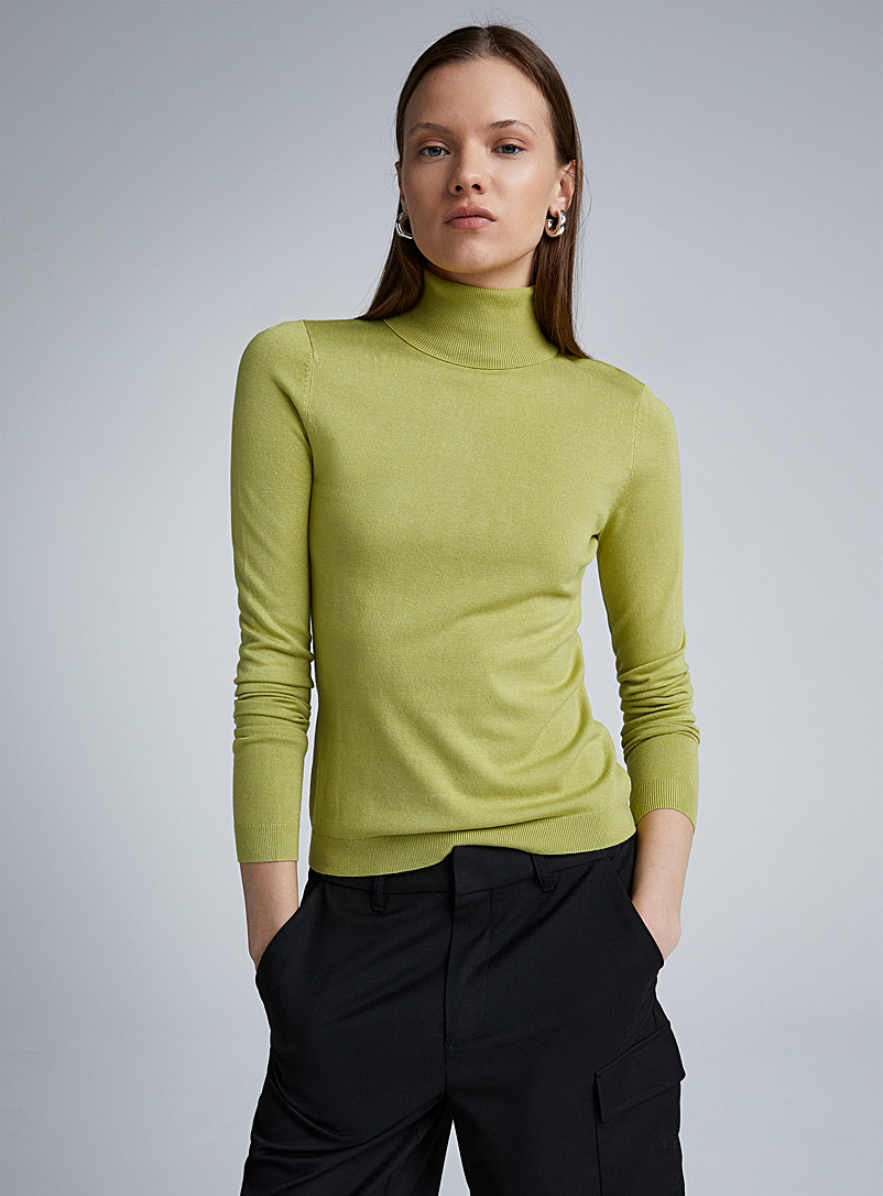 Twik: Le chandail col roulé ajusté fin tricot Vert pistache - Menthe pour femme