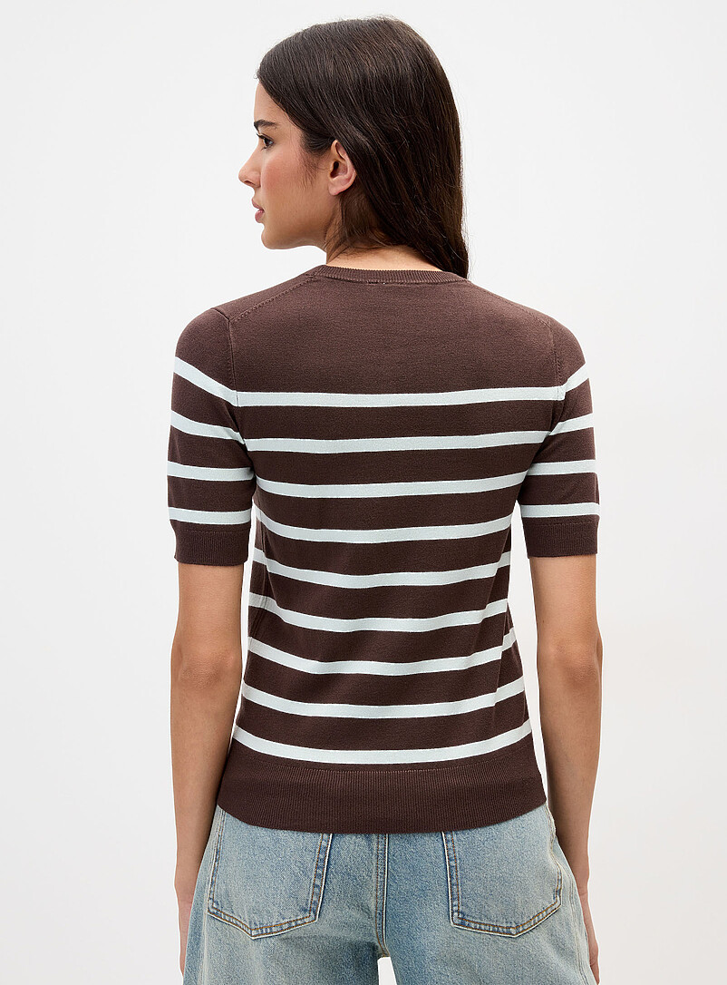 Twik: Le chandail fin tricot manches courtes Blanc &agrave; motifs pour femme