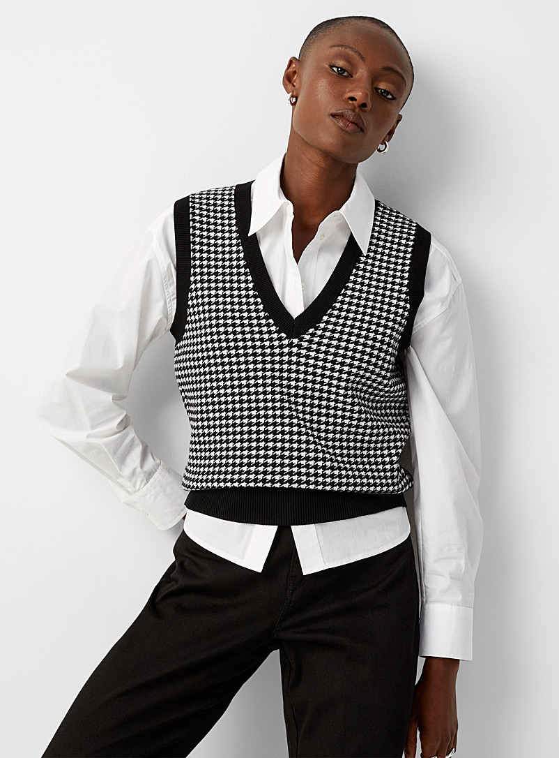 Contemporaine Black Optical jacquard sweater vest for women