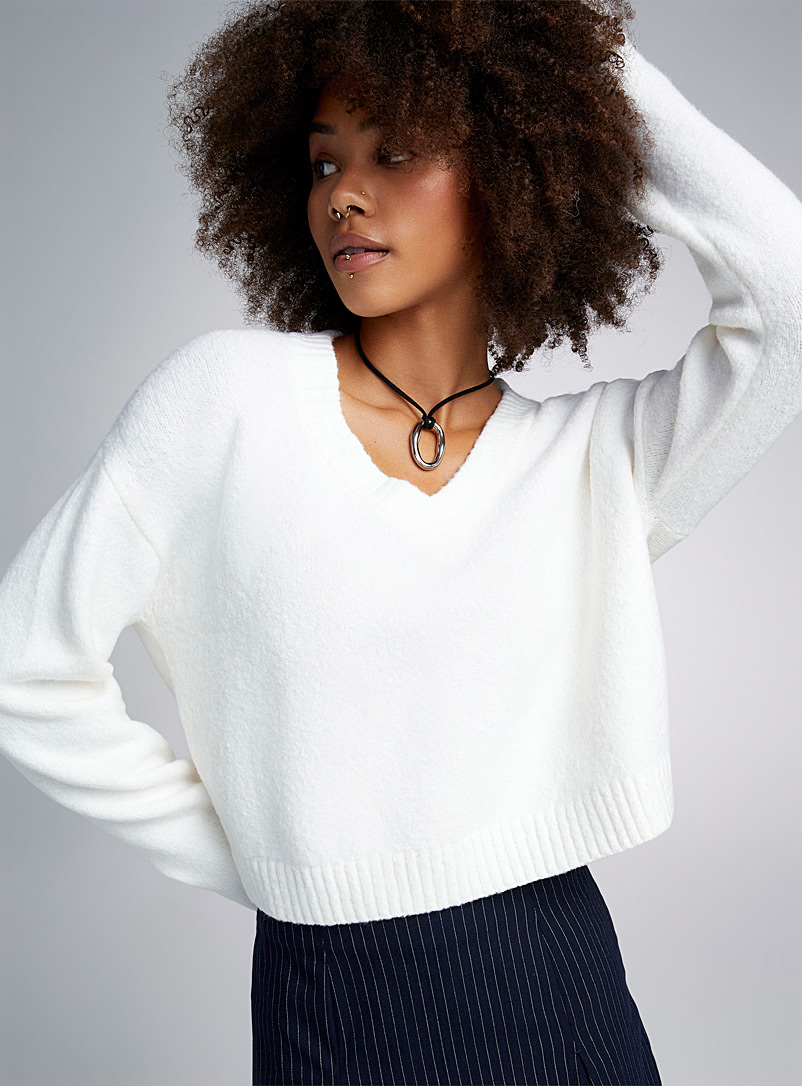Twik White V-neck cropped sweater for women
