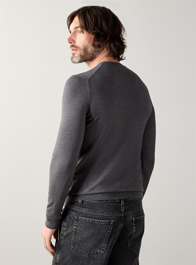 Le 31: Le chandail col rond tricot soyeux Noir pour homme